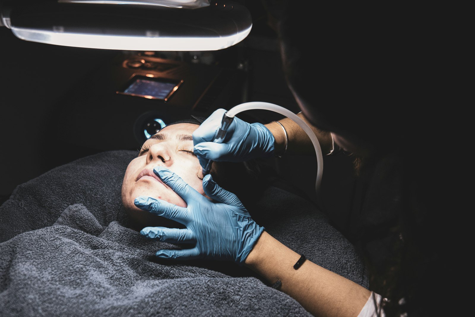 Fractional laser Maldives resurfaces skin in tiny columns for faster healing